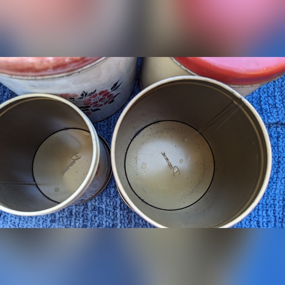 VINTAGE Decoware nesting canisters! - Picture 8 of 8